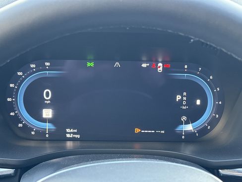 Used 2025 Volvo XC60 B5 Plus image 21