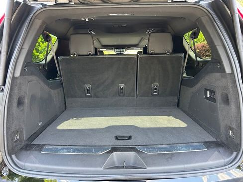 Used 2023 Cadillac Escalade ESV Premium Luxury image 42