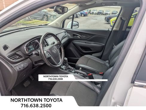 Used 2018 Buick Encore Sport Touring AWD/4WD image 12