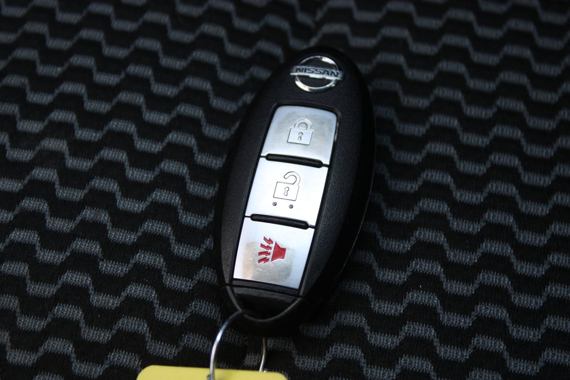 Used 2015 Nissan Juke S AWD/4WD image 40