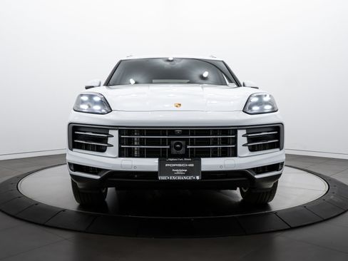 Certified 2024 Porsche Cayenne image 10