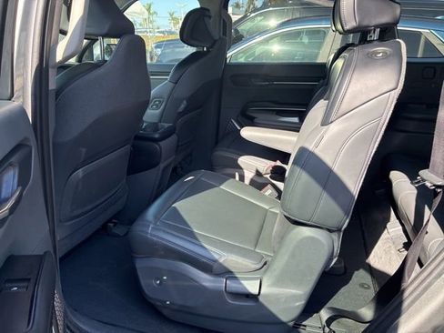 Used 2025 Kia EV9 Light Long Range RWD image 5