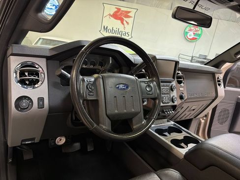 Used 2013 Ford F250 Lariat w/ Lariat Ultimate Pkg AWD/4WD image 27