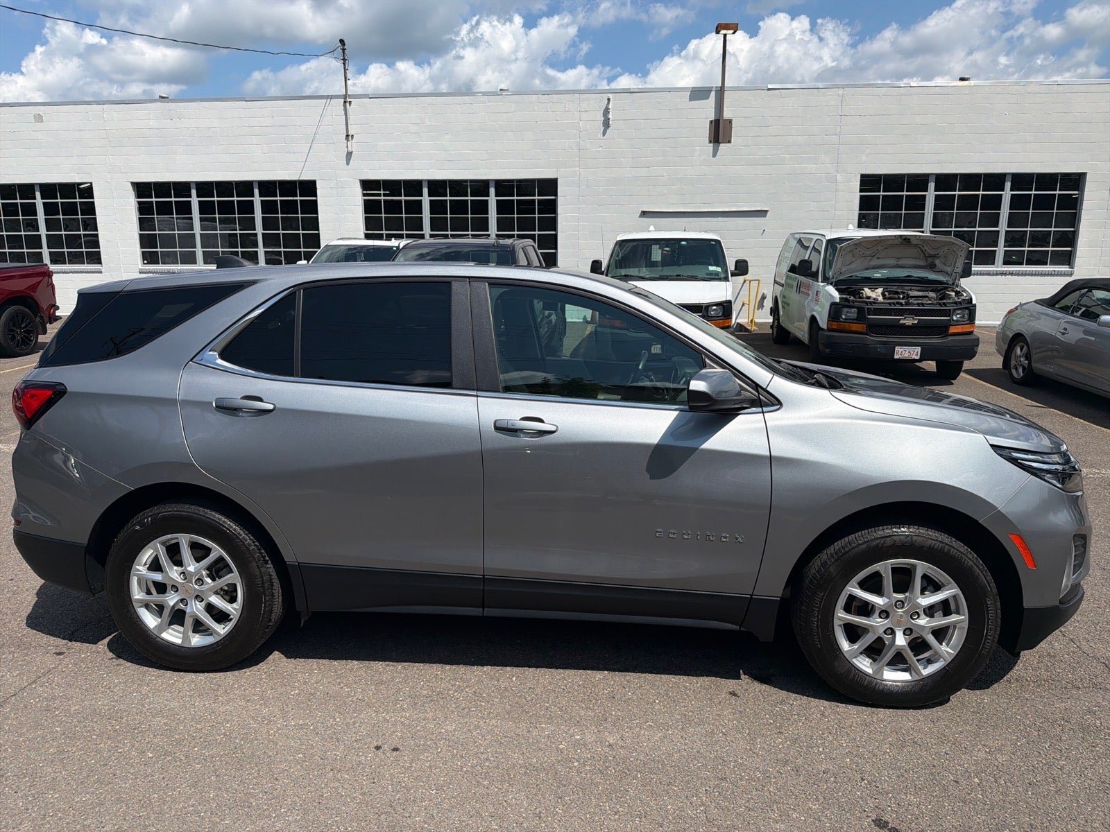 Used 2024 Chevrolet Equinox LT AWD/4WD image 4