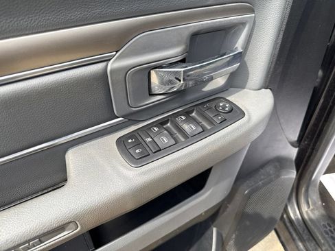 Used 2017 RAM 1500 Classic SLT AWD/4WD image 22