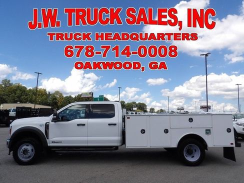 Used 2024 Ford F550 4x4 Crew Cab Super Duty w/ XLT Value Package image 2