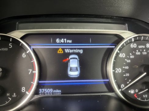 Used 2025 Nissan Altima 2.5 SV AWD/4WD image 13
