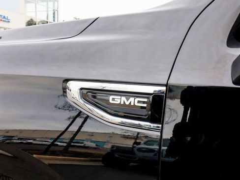 Used 2022 GMC Yukon SLT w/ SLT Premium Package image 37