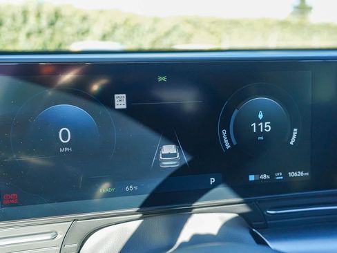 Certified 2025 Hyundai Kona SEL image 23