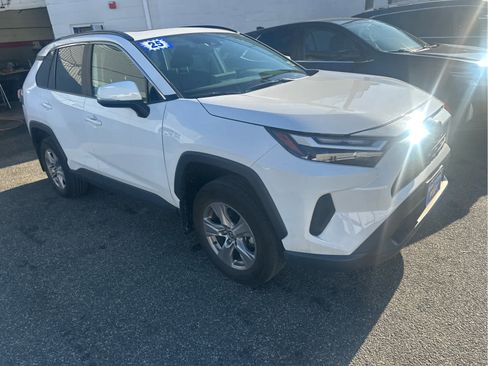 Used 2025 Toyota RAV4 XLE w/ Convenience Package image 2