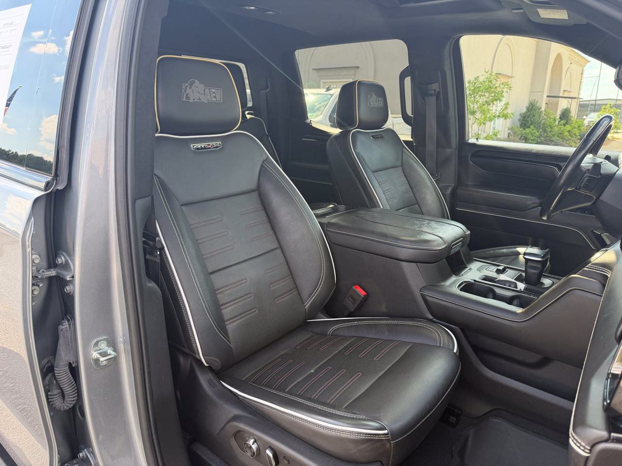 Used 2023 GMC Sierra 1500 AT4X w/ AT4X AEV Edition AWD/4WD image 18