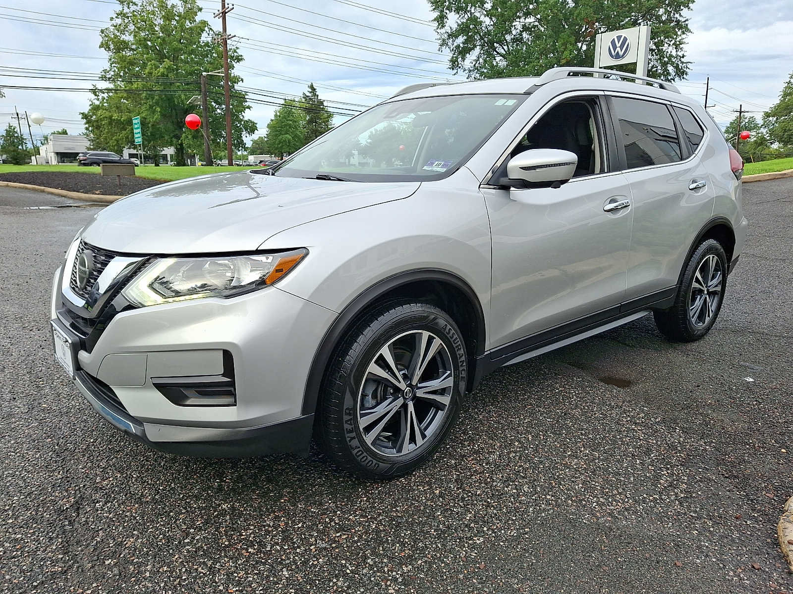 Used 2019 Nissan Rogue SV w/ Premium Package AWD/4WD image 3