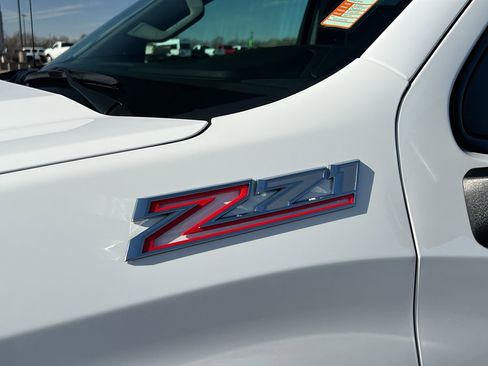 Used 2025 Chevrolet Silverado 1500 RST image 9