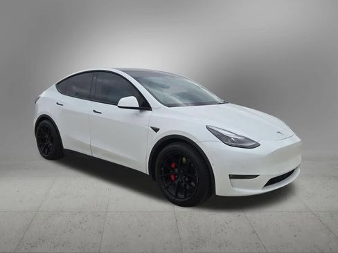 Used 2021 Tesla Model Y Performance image 8