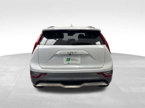 Used 2023 Kia Niro Wave w/ Wave Preserve Package image 6