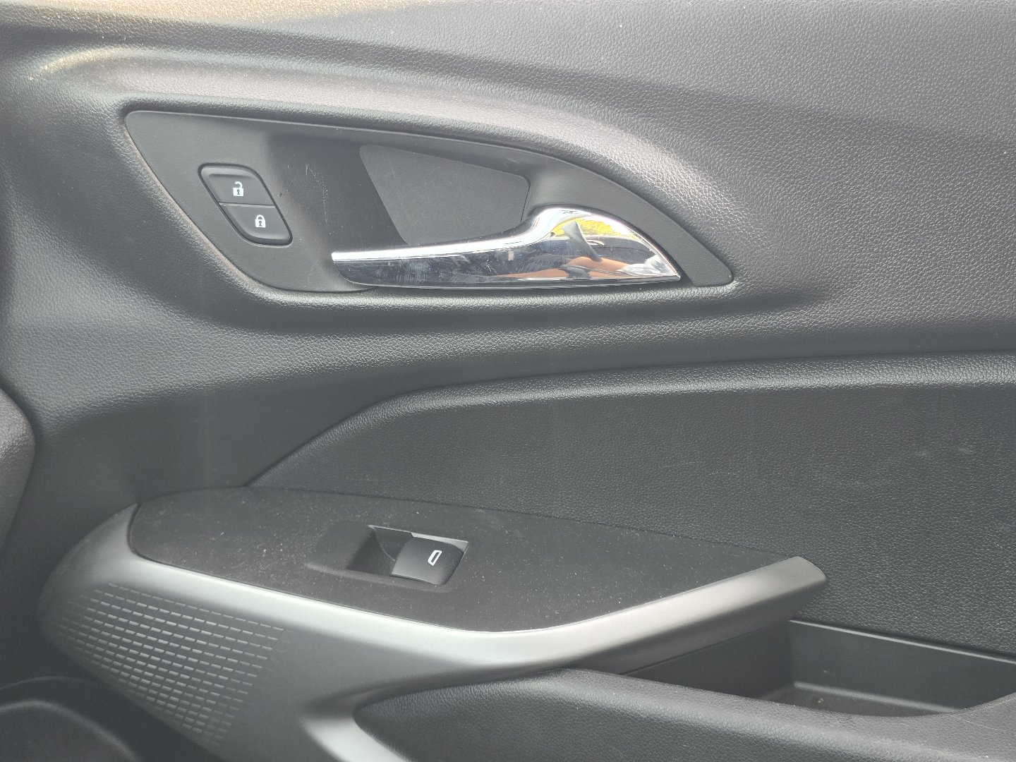 Used 2024 Chevrolet Trax LS FWD image 27