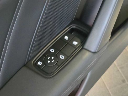 Used 2025 Porsche 911 Carrera S RWD image 21