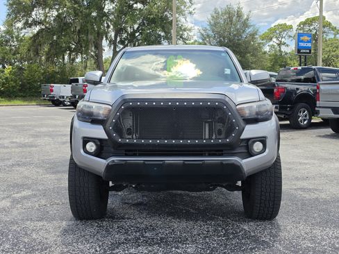 Used 2016 Toyota Tacoma SR5 RWD image 12