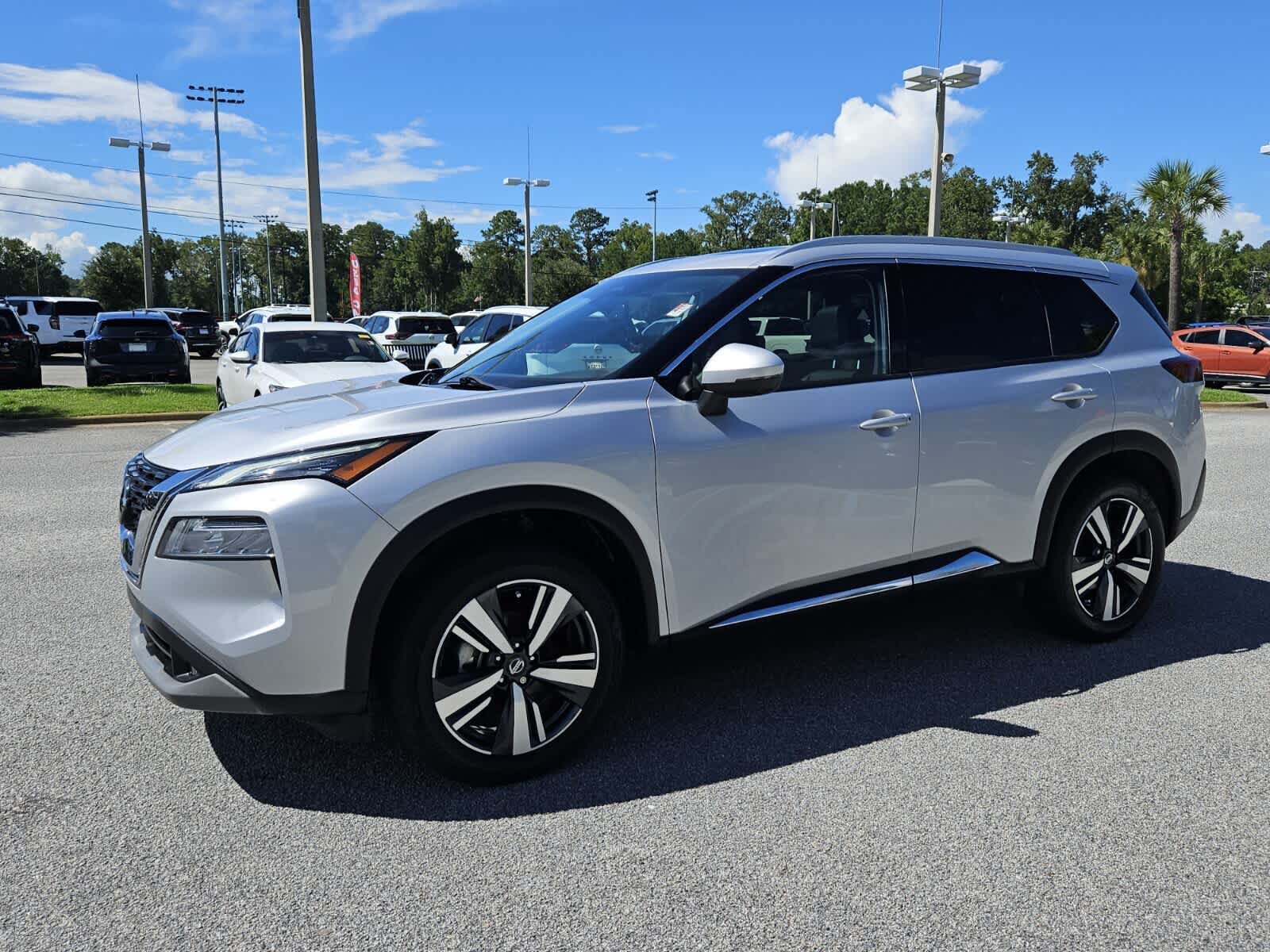 Used 2021 Nissan Rogue SL AWD/4WD image 2