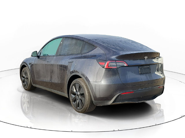 Used 2024 Tesla Model Y Long Range AWD/4WD image 4
