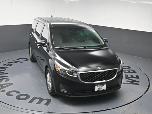 Used 2015 Kia Sedona L image 30