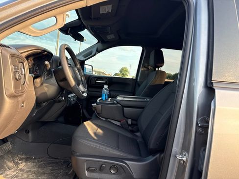 Used 2025 Chevrolet Silverado 1500 Custom RWD image 5