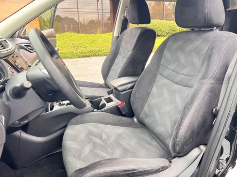 Used 2014 Nissan Rogue SV image 12