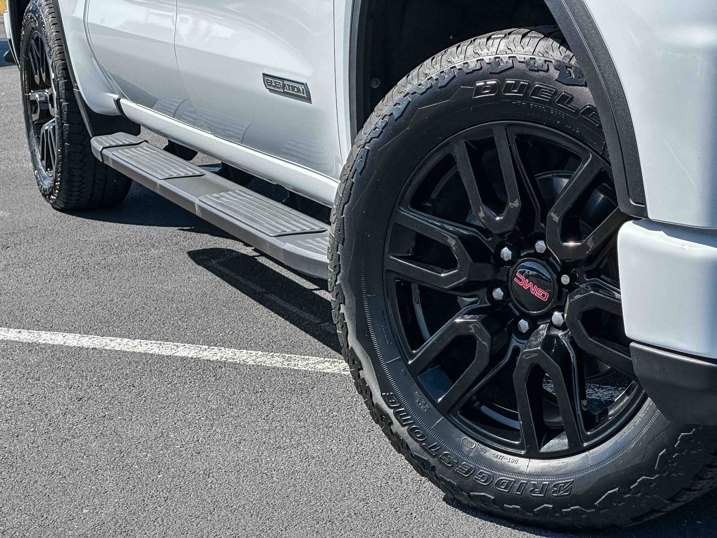 Used 2024 GMC Sierra 1500 Elevation AWD/4WD image 3