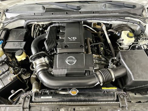 Used 2015 Nissan Frontier SV RWD image 29