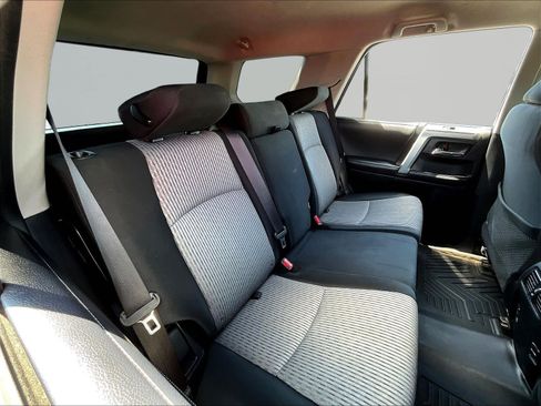 Used 2019 Toyota 4Runner SR5 AWD/4WD image 25