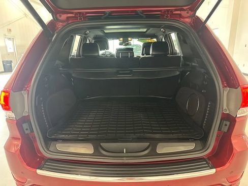 Used 2014 Jeep Grand Cherokee Overland AWD/4WD image 30