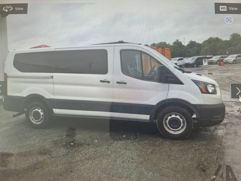 Used 2021 Ford Transit 150 XL RWD image 11