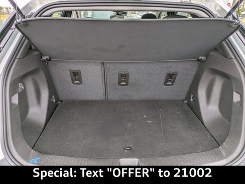 Used 2023 Chevrolet Bolt EUV LT image 13