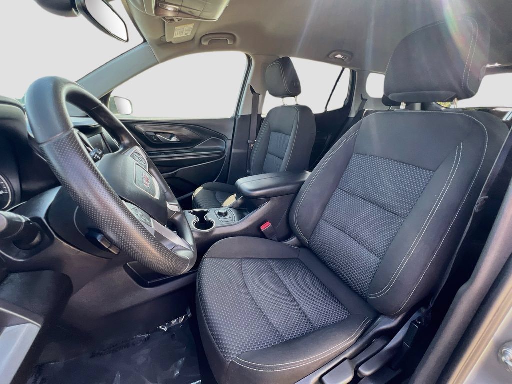 Used 2024 GMC Terrain SLE AWD/4WD image 19