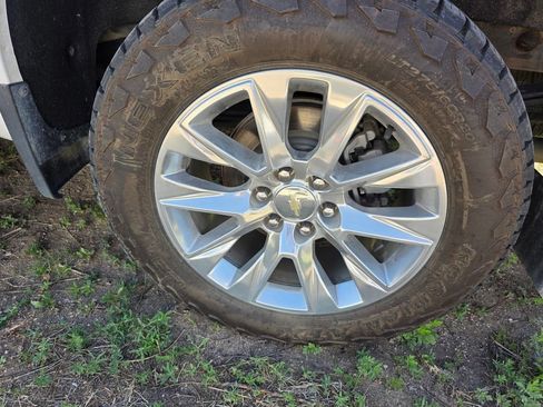 Used 2019 Chevrolet Silverado 1500 LTZ AWD/4WD image 6
