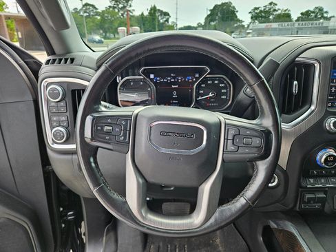 Used 2020 GMC Sierra 3500 Denali w/ Denali Ultimate Package AWD/4WD image 18