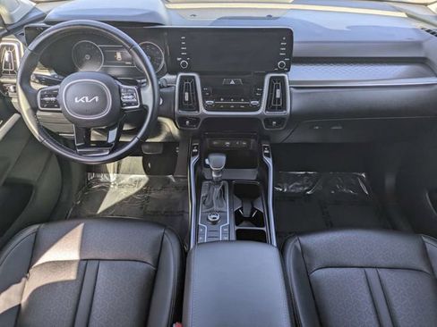 Used 2023 Kia Sorento S w/ Panoramic Sunroof Package image 14