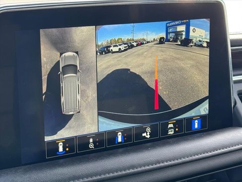 Used 2022 Chevrolet Suburban Z71 w/ Z71 Off-Road Package image 26