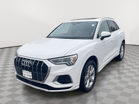 Used 2023 Audi Q3 2.0T Premium AWD/4WD image 3