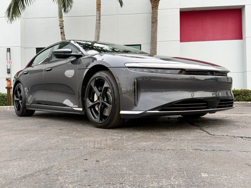 Used 2024 Lucid Air Grand Touring image 20