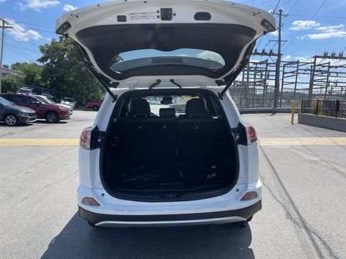 Used 2016 Toyota RAV4 SE AWD/4WD image 13