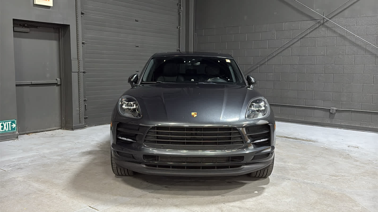 Used 2021 Porsche Macan AWD/4WD image 2
