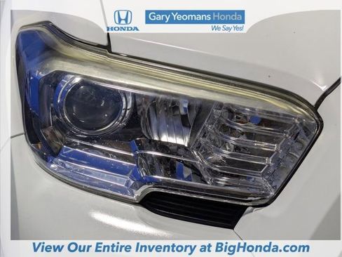 Used 2019 Toyota Tacoma SR5 image 10