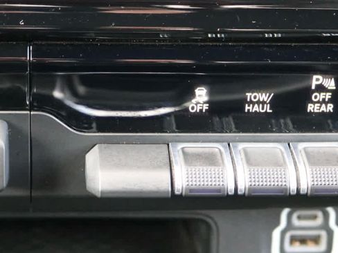 Used 2024 RAM 1500 Big Horn AWD/4WD image 22