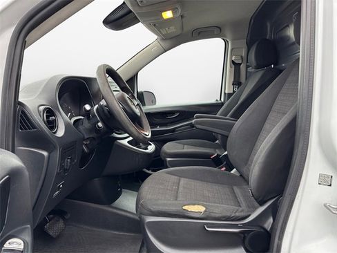 Used 2017 Mercedes-Benz Metris image 9