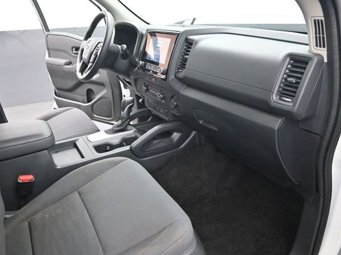 Used 2022 Nissan Frontier S image 21