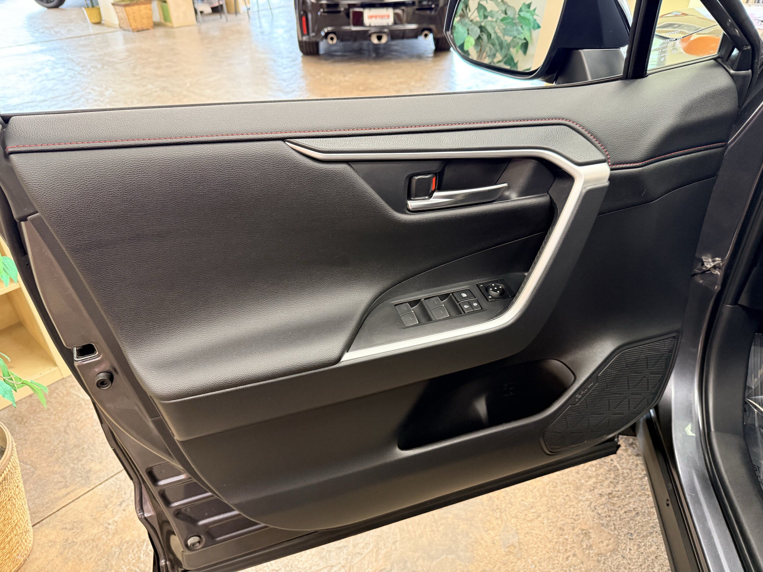 Used 2024 Toyota RAV4 XSE w/ Weather Package AWD/4WD image 10