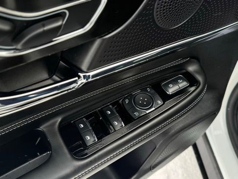 Certified 2024 Lincoln Corsair AWD w/ Equipment Group 101A image 16