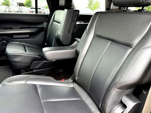 Certified 2021 Ford Expedition XLT RWD image 23