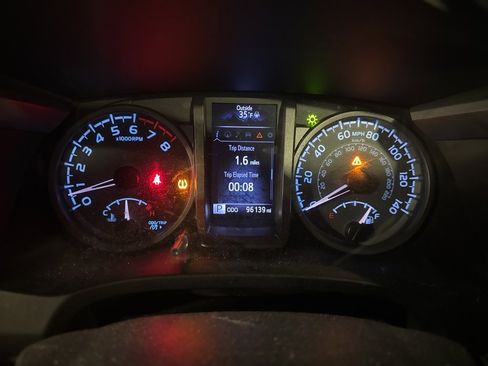 Used 2019 Toyota Tacoma TRD Off-Road image 22